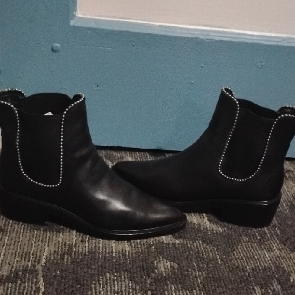 Black Leather Boots